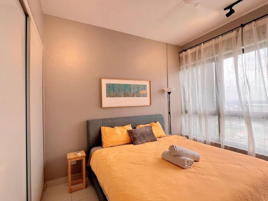 Studio Staycation D'Sara @ Linked Mrt, Near Thomson Hospital & Sungai Buloh Hospital エクステリア 写真